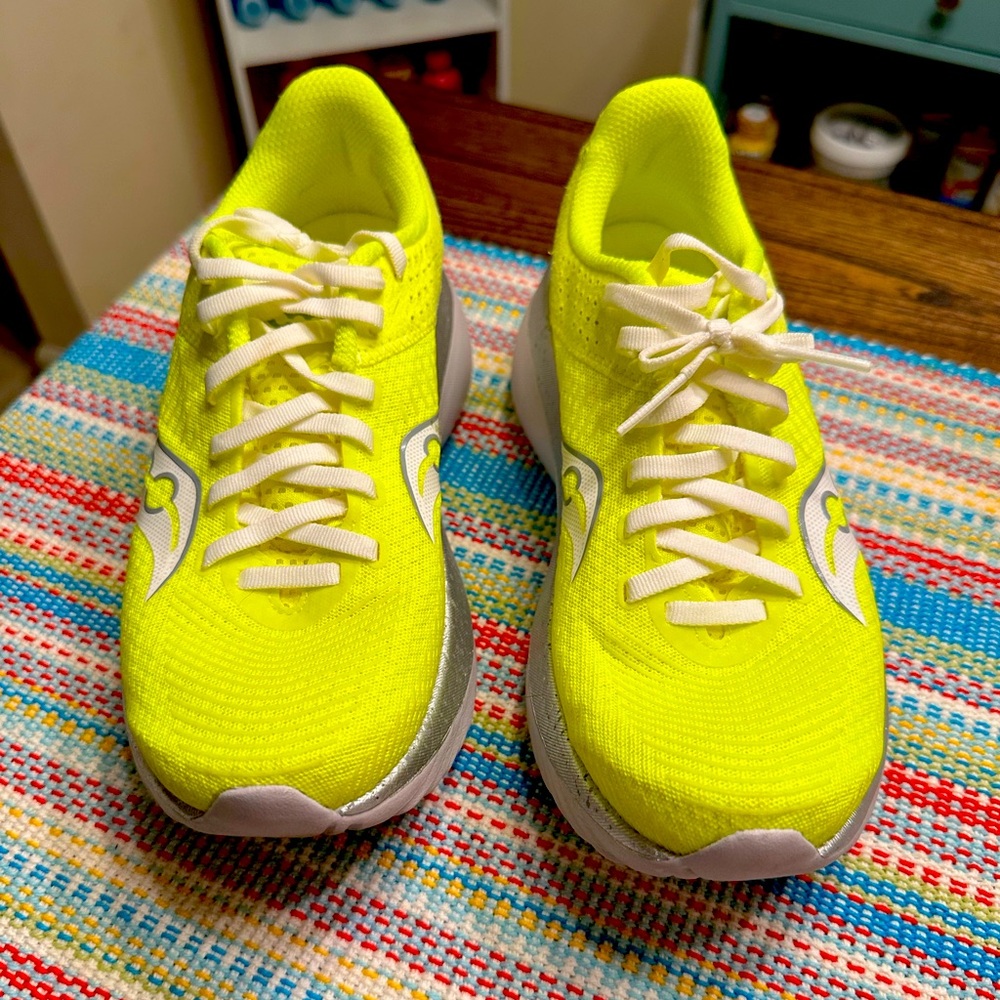Saucony Vibrant Yellow Sneakers Classic Casual